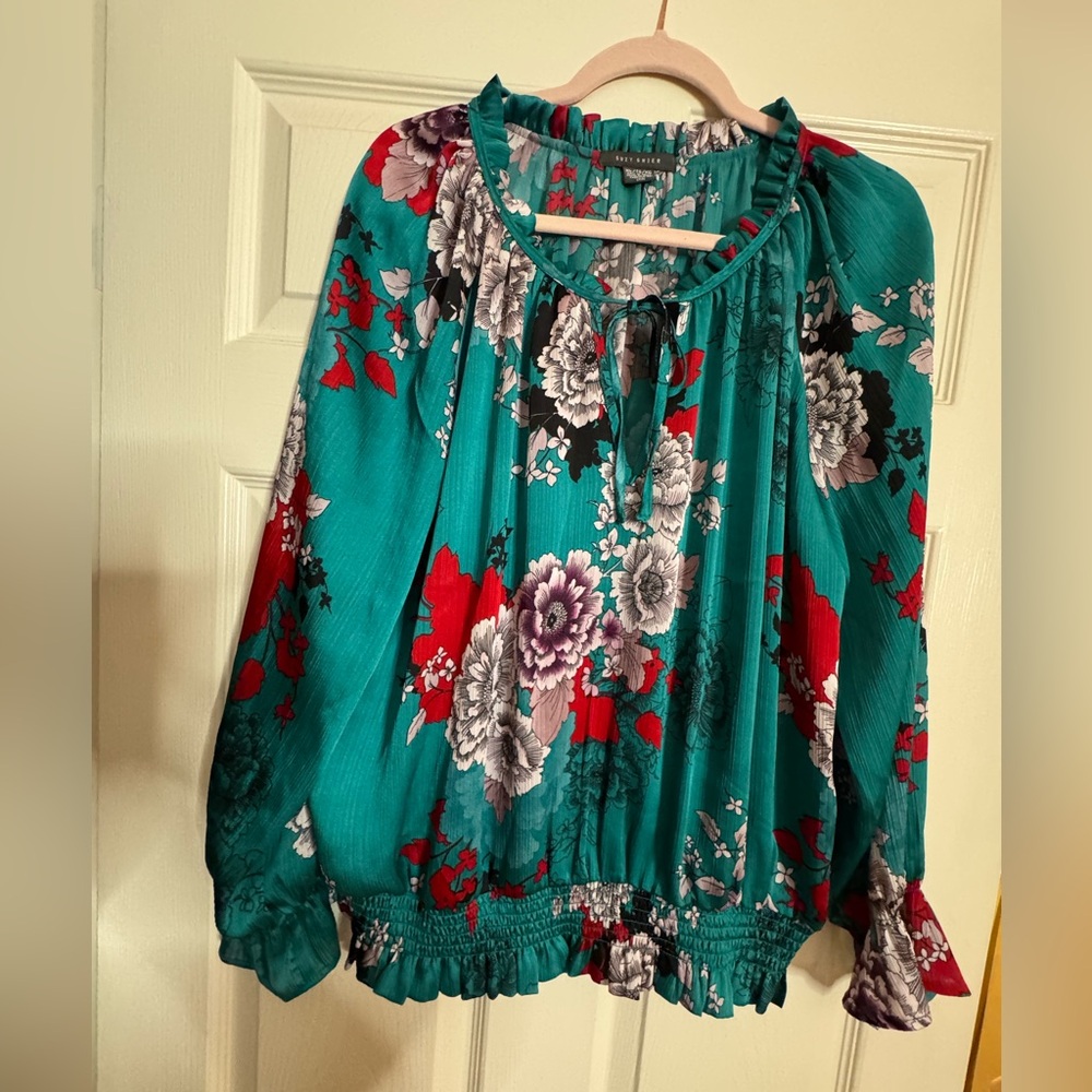 Suzy Shier Floral Blouse
